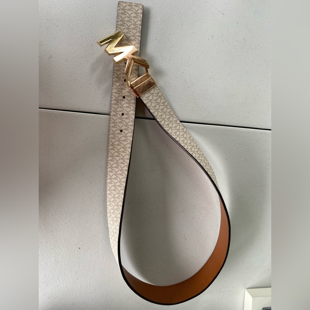 MK women’s belt